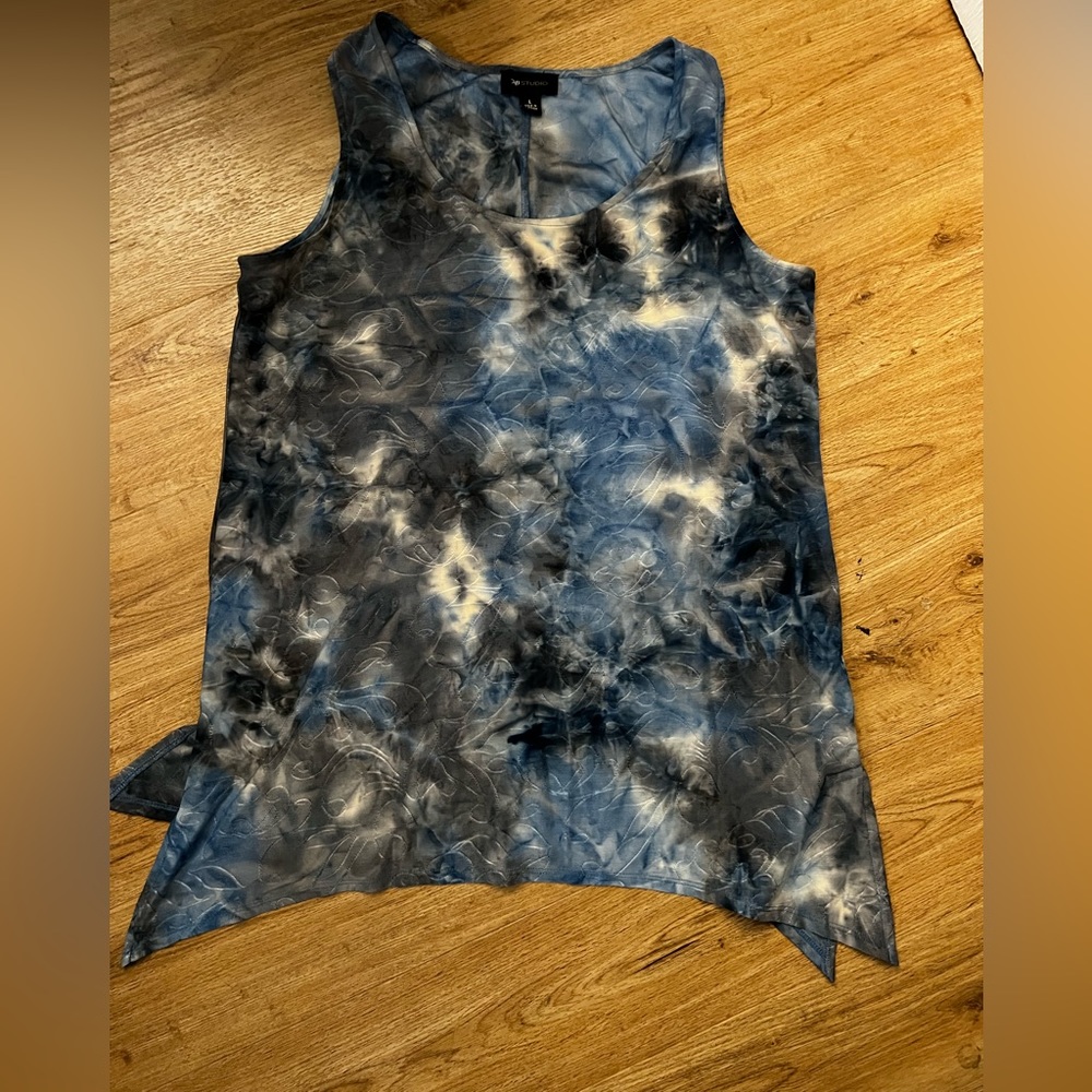 Beautiful flare tank top, size large